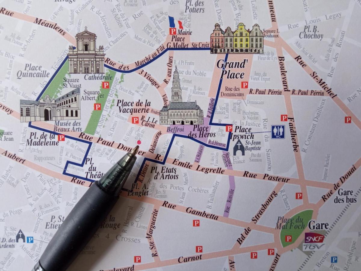 Au pied du Beffroi Lägenhet Arras Exteriör bild