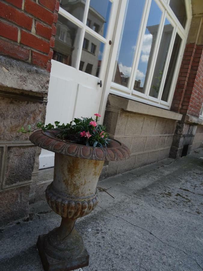 Au pied du Beffroi Lägenhet Arras Exteriör bild